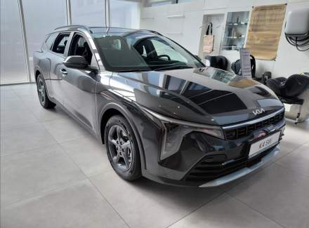 Kia - K4