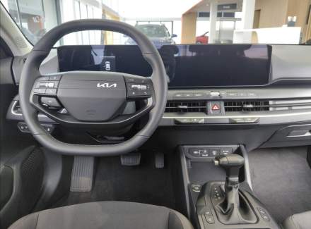 Kia - K4