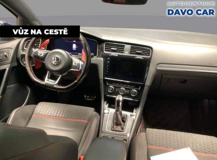 Volkswagen - Golf