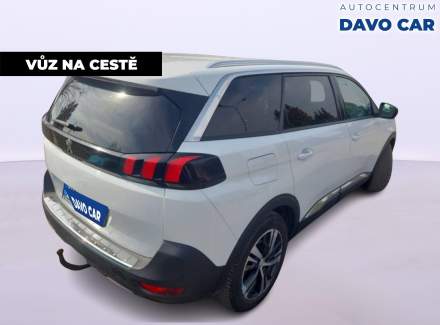 Peugeot - 5008