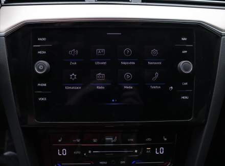 Volkswagen - Passat