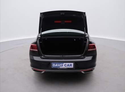 Volkswagen - Passat