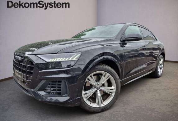 Audi - Q8