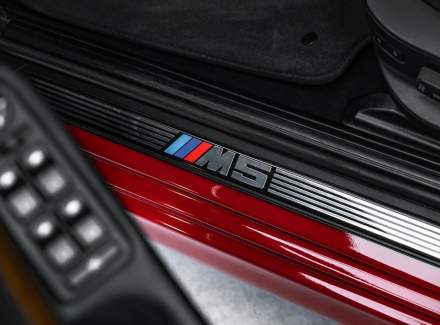BMW - M5