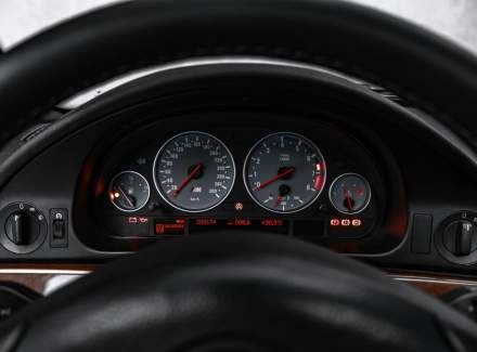 BMW - M5