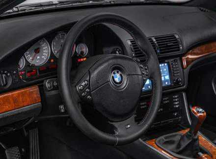 BMW - M5