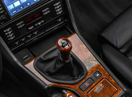 BMW - M5