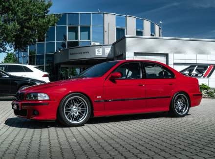 BMW - M5