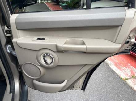 Jeep - Commander