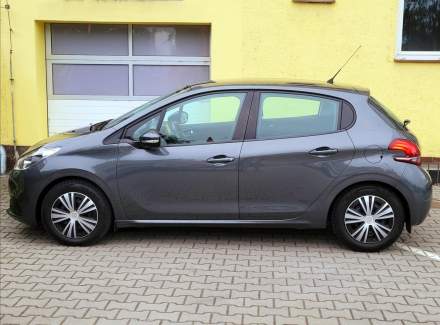 Peugeot - 208