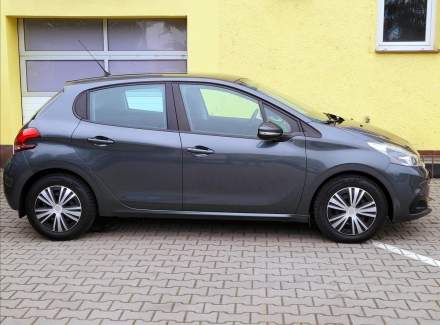 Peugeot - 208