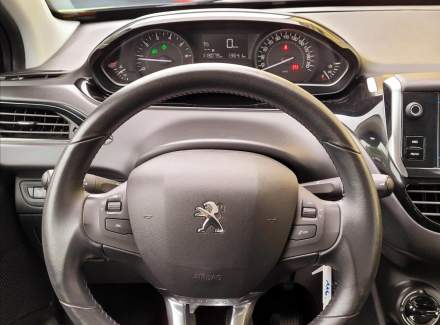 Peugeot - 208