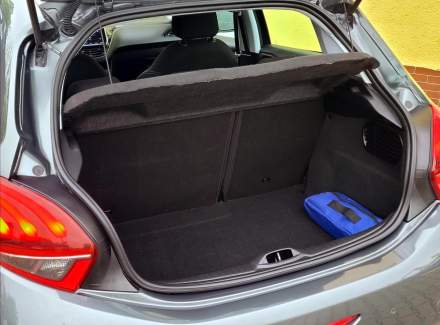 Peugeot - 208