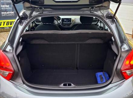 Peugeot - 208