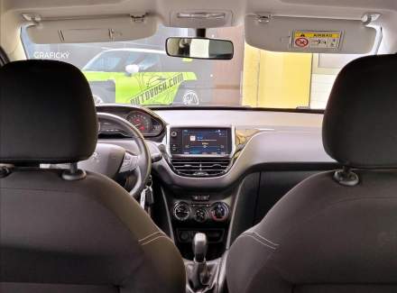 Peugeot - 208