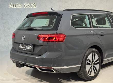 Volkswagen - Passat