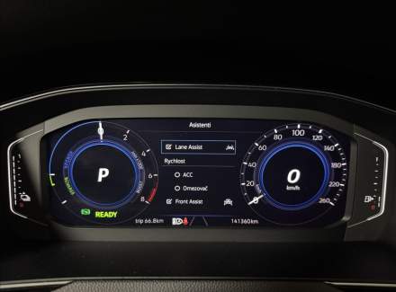 Volkswagen - Passat