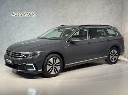 Volkswagen - Passat