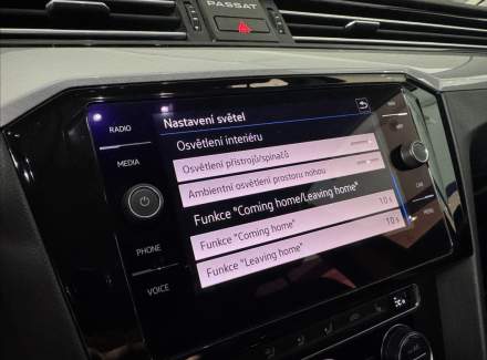 Volkswagen - Passat
