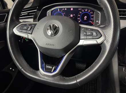 Volkswagen - Passat