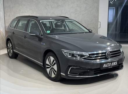 Volkswagen - Passat