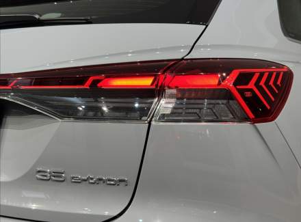 Audi - Q4 e-tron