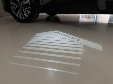 Audi - Q4 e-tron