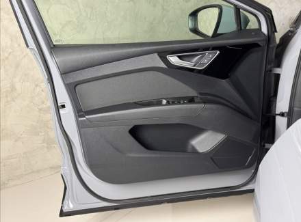 Audi - Q4 e-tron