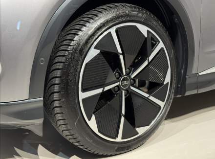 Audi - Q4 e-tron