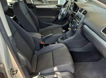 Volkswagen - Golf