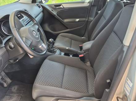 Volkswagen - Golf