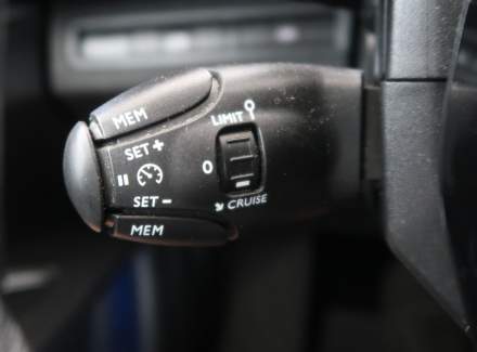 Peugeot - 3008