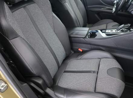 Peugeot - 3008
