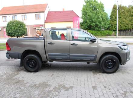 Toyota - Hilux