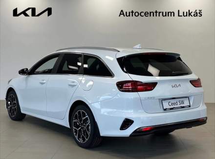 Kia - Cee'd
