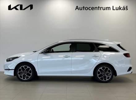 Kia - Cee'd
