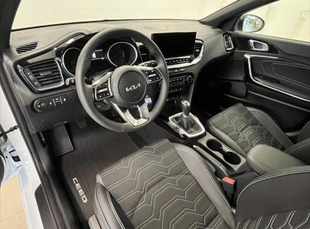 Kia - Cee'd