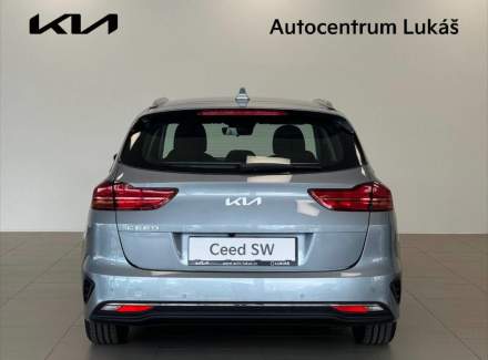Kia - Cee'd