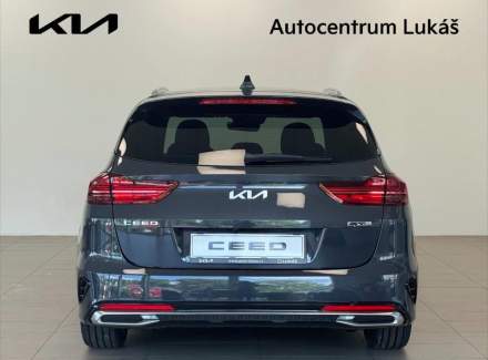 Kia - Cee'd