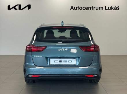 Kia - Avella