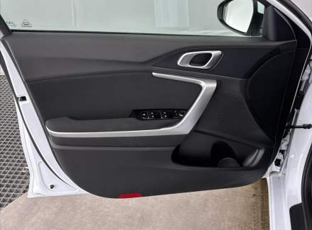 Kia - Cee'd