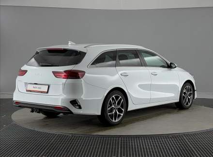 Kia - Cee'd