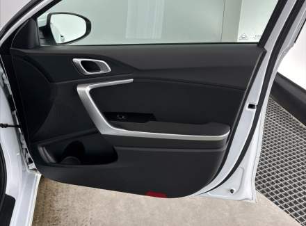 Kia - Cee'd