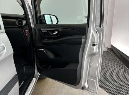 Mercedes-Benz - V-class