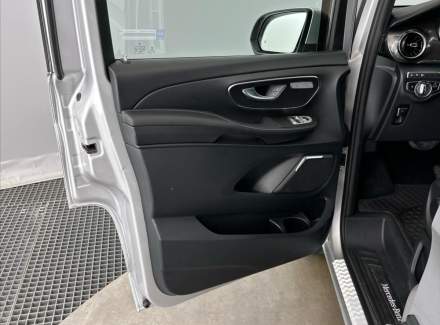 Mercedes-Benz - V-class