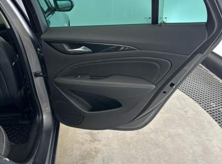 Opel - Insignia