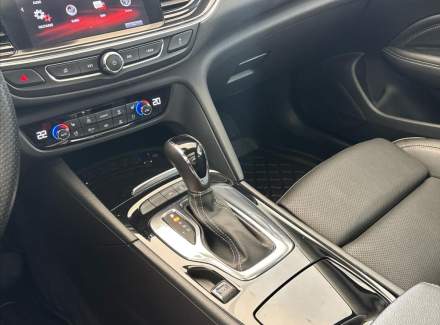 Opel - Insignia