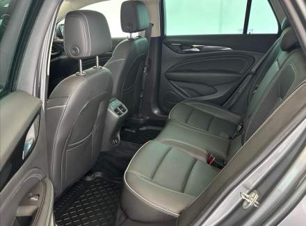 Opel - Insignia