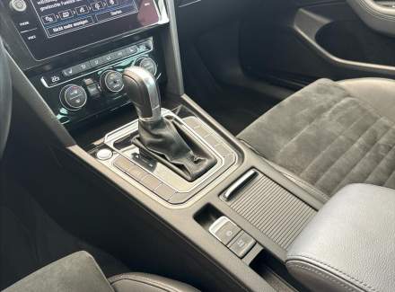 Volkswagen - Passat