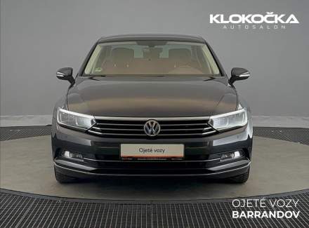 Volkswagen - Passat
